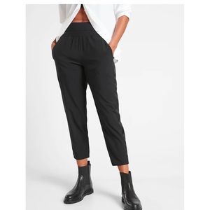 NWT. Athleta Nolita SlimTapered Crop Pant